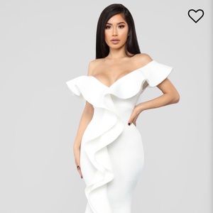 COPY - Captivate the night ruffle gown white